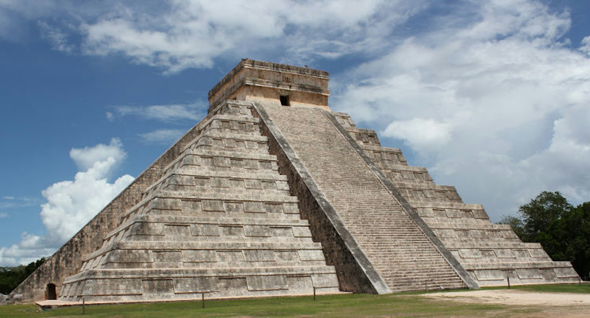 El Castillo (the Castle) is just one of the many impressive sights at Chichen Itza. Image by Arian Zwegers / CC BY 2.0