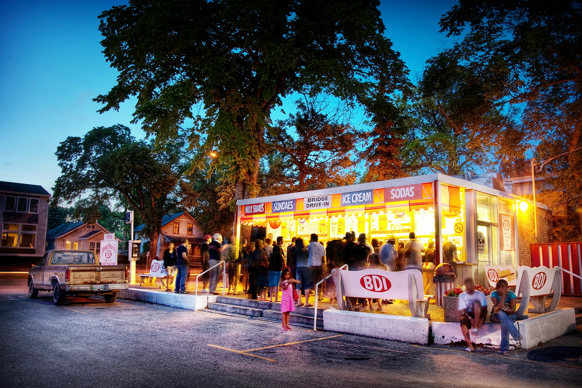 A crowd lines up outside BDI (Bridge Drive In). Image by Bryan Scott / Photo courtesy of Tourism Winnipeg