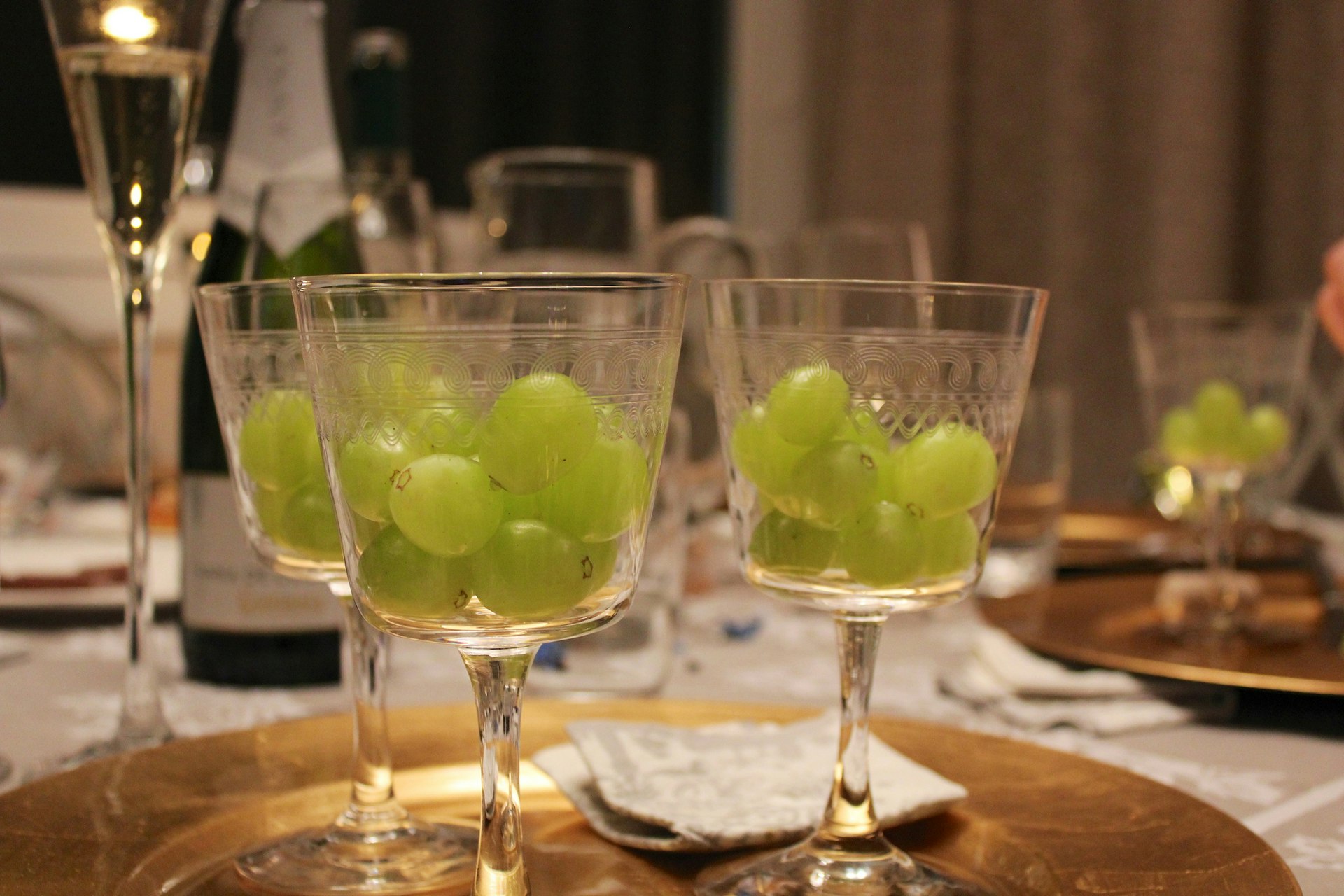 12 grapes for each strike at midnight. Image by Chris Oakley / CC BY 2.0