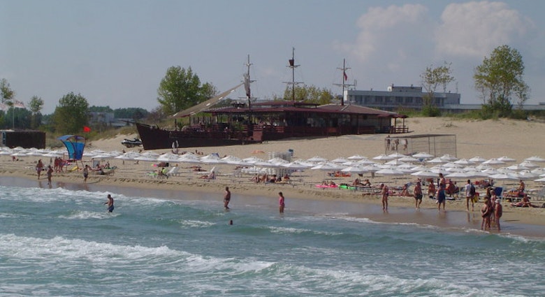 Sunny Beach, across the bay from Nessebăr. Image by Axel Schwenke / CC BY-SA 2.0