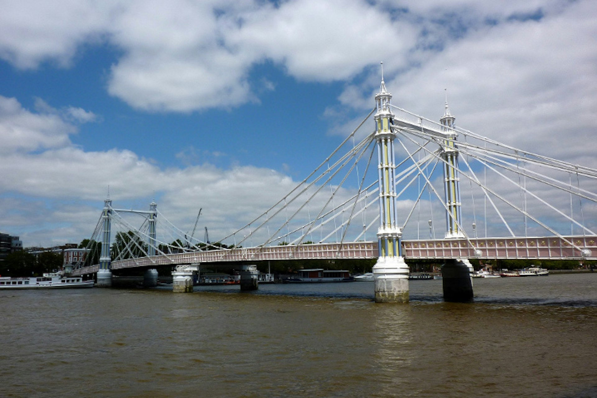 The Albert Bridge connects Chelsea with Battersea. Image by Andrew Bowden / CC BY-SA 2.0