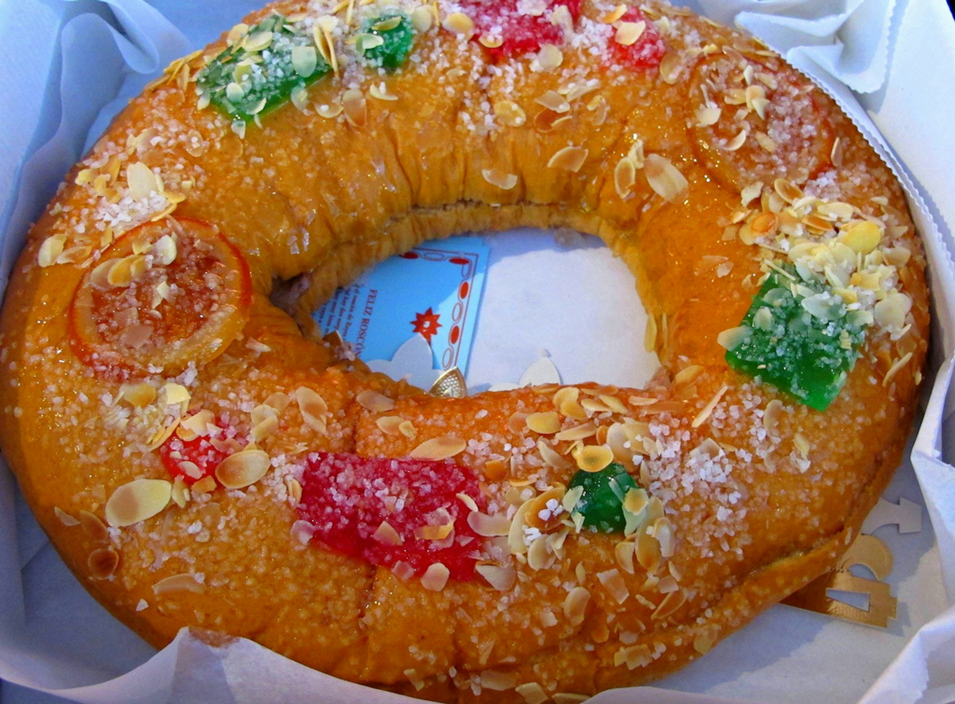 Roscón is traditionally eaten at New Year. Image by El Colleccionista de instant / CC BY-SA 2.0