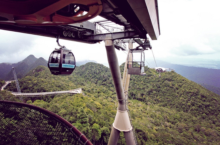 Langkawi Cable Car, Malaysia. Image by esharkj CC BY 2.0