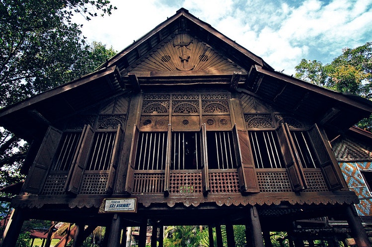 Mahsuri's Tomb & Cultural Centre, Langkawi, Malaysia. Image by esharkj CC BY 2.0