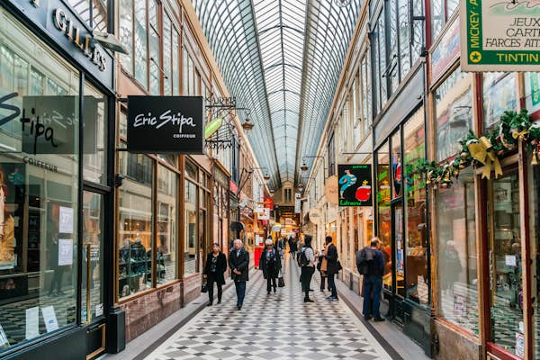 Paris Shopping Districts - From Luxury Designers to Cheap Bargains