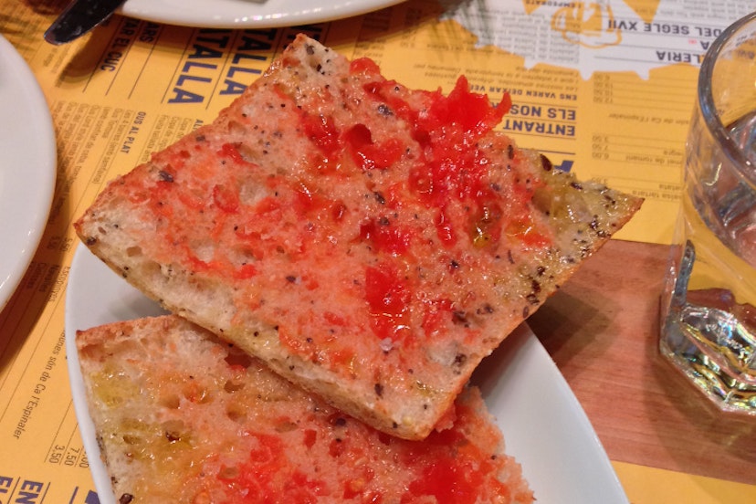 Catalan pa amb tomàquet (bread with tomatoes). Image by Jo Cooke / Lonely Planet