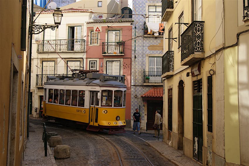 Tram 28 winds its way around Lisbon. Image by Alain Gavillet / CC BY 2.0