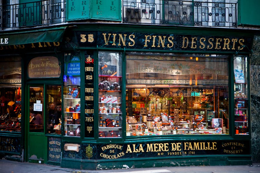 A la Mere de Famille chocolate shop Paris