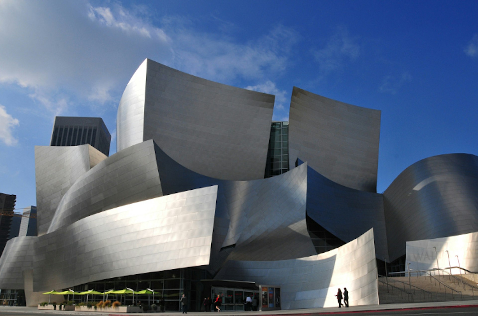An instant classic, Frank Gehry's typically idiosyncratic Walt Disney Concert Hall. Image by Mitch Diamond / Photolibrary / Getty Images