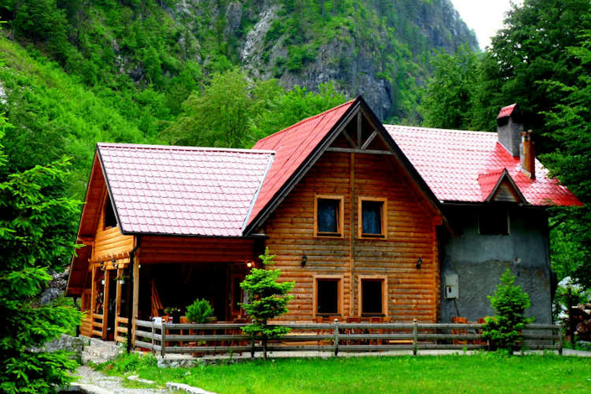 The famous Hotel Rilindja in Valbona. Image by Les Haines / CC BY 2.0