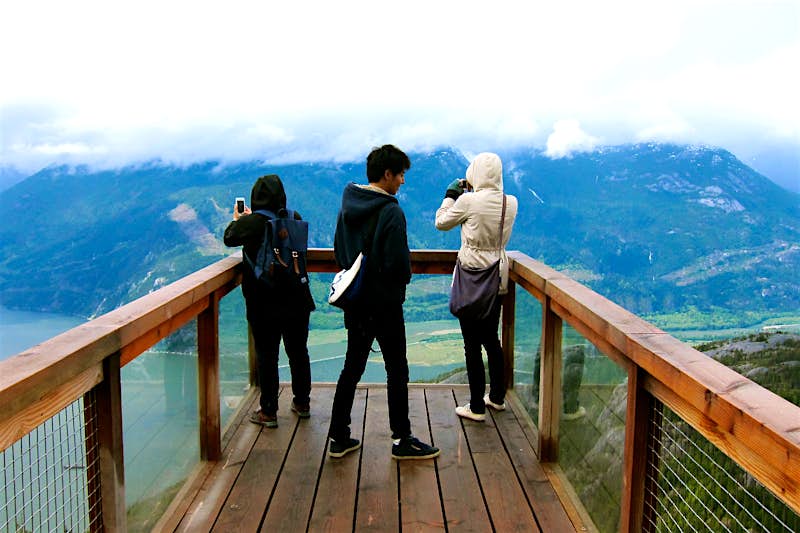 Features - Squamish-2-r Breathtaking scenery keeps camera-snappers occupied at the Sea to Sky Gondola. Image by John Lee / Lonely Planet
