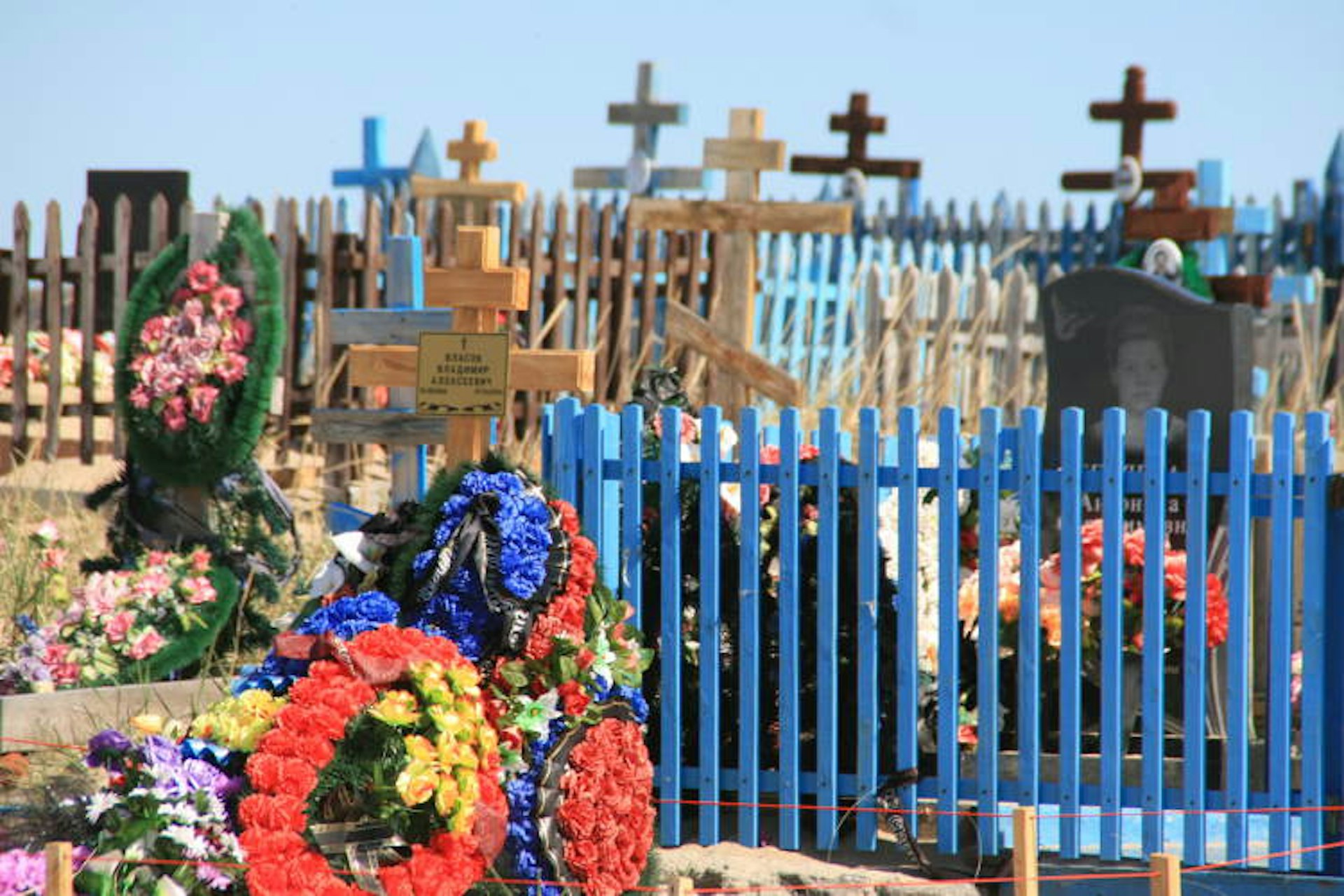 Graveyard in Teriberka. Image by Anna Kaminski / Lonely Planet