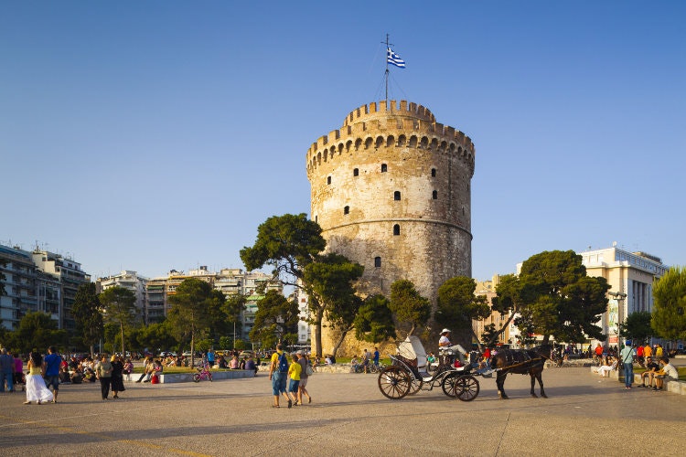 Thessaloniki town square and White Tower. Image by Walter Bibikow / Getty Image