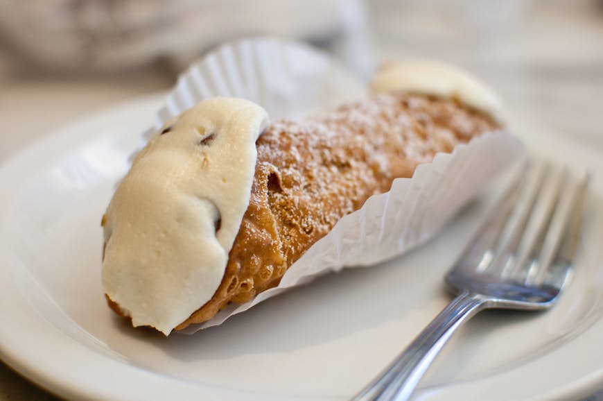 Crunchy creamy canoli. Image by Lisa Aiken / Shutterstock.