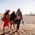 Features - 555000881_super