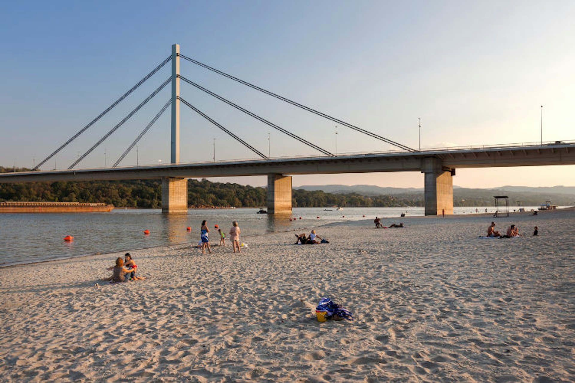 Summer at Novi Sad’s Štrand beach on the Danube © John Freeman / Lonely Planet Images / Getty Images