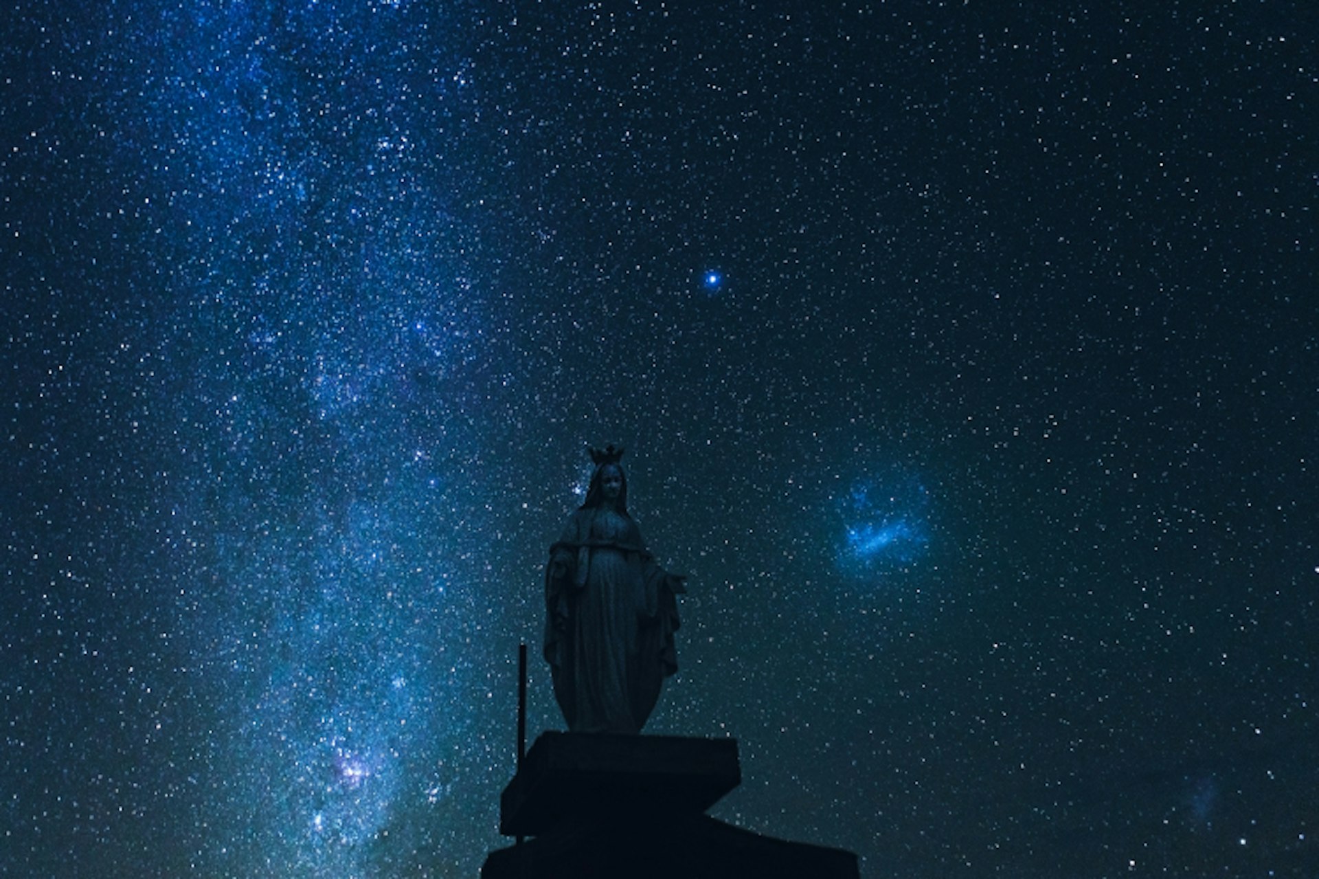 Star gazing at the summit of Mt Ramelou, Timor-Leste. Image by Brian Oh