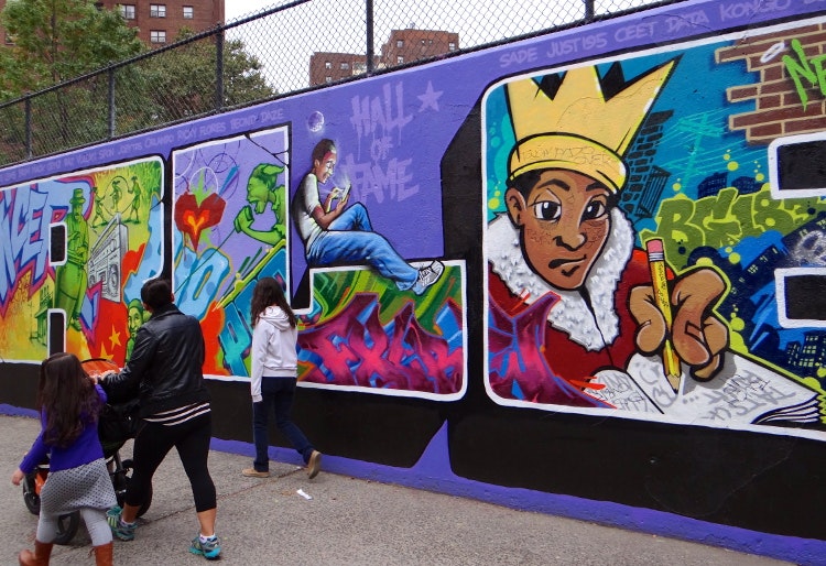Graffiti Wall of Fame, East Harlem. Image by Megan Eileen McDonough / Lonely Planet 