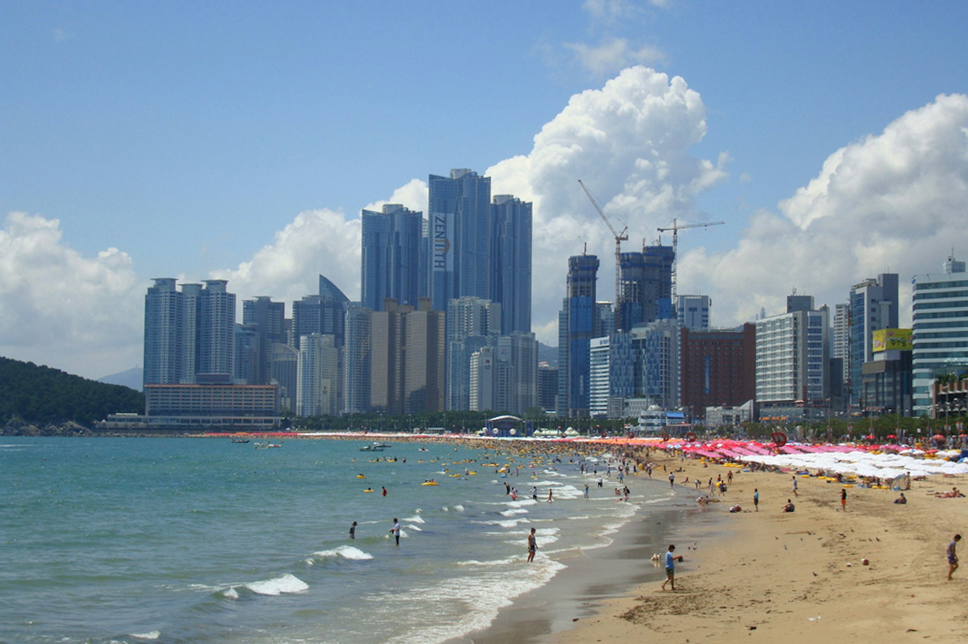 Haeundae: a beachy oasis in the city. Image by Jens-Olaf Walter / CC BY 2.0