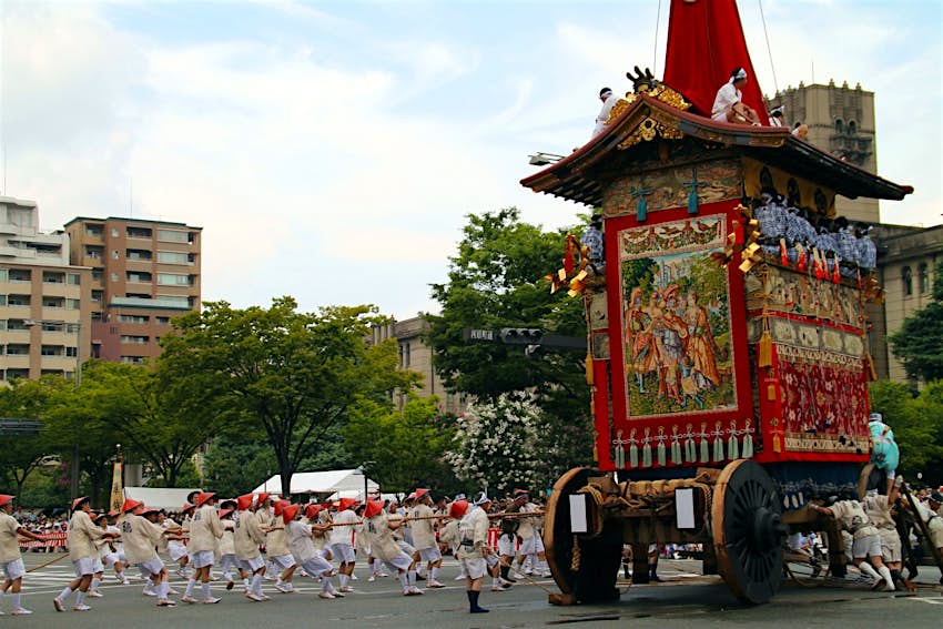 Gion Matsuri float; best things to do in summer in Japan