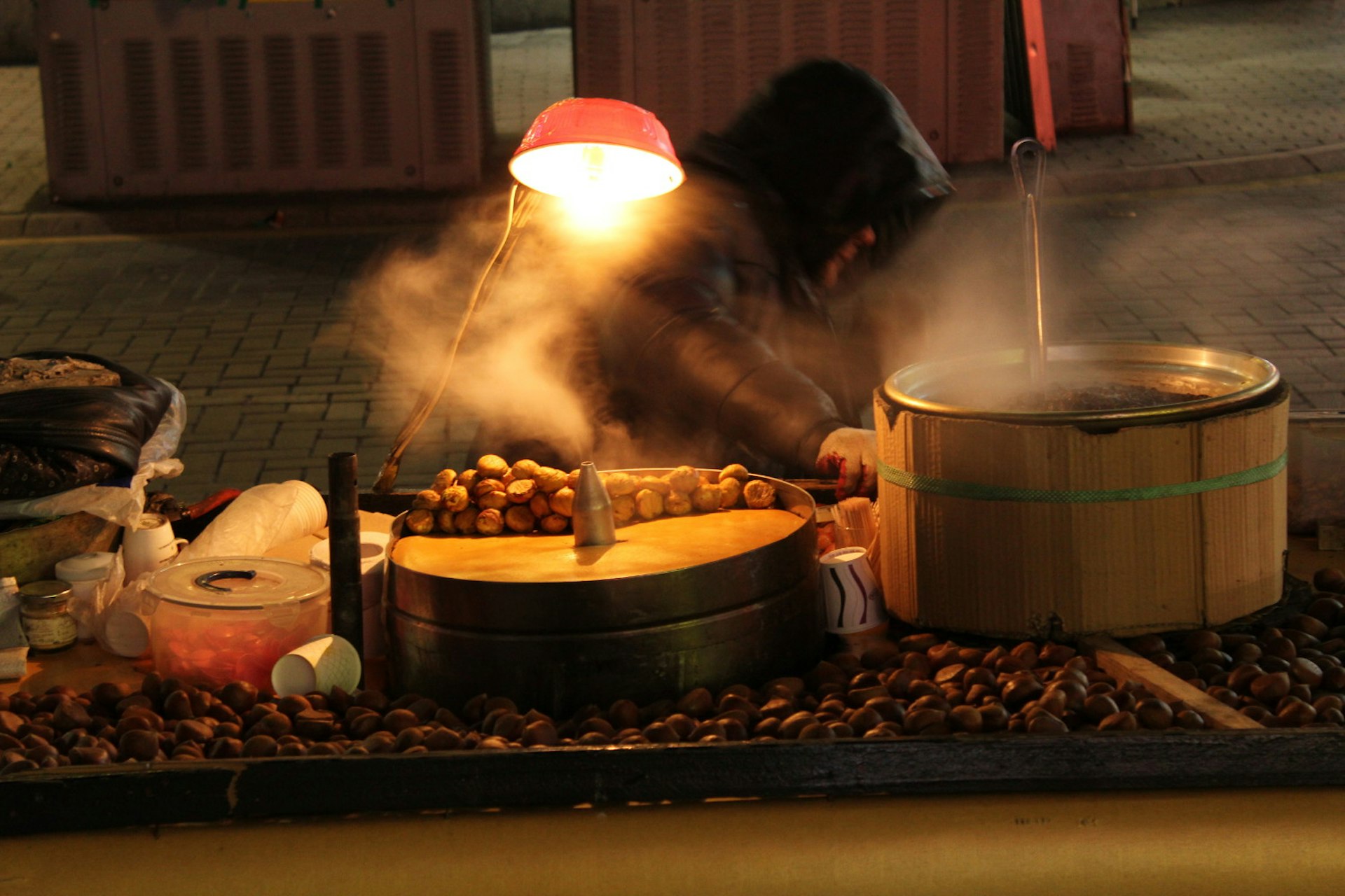 Traditional vendors line the alleys of Seomyeon. Image by Rob Whyte / Lonely Planet