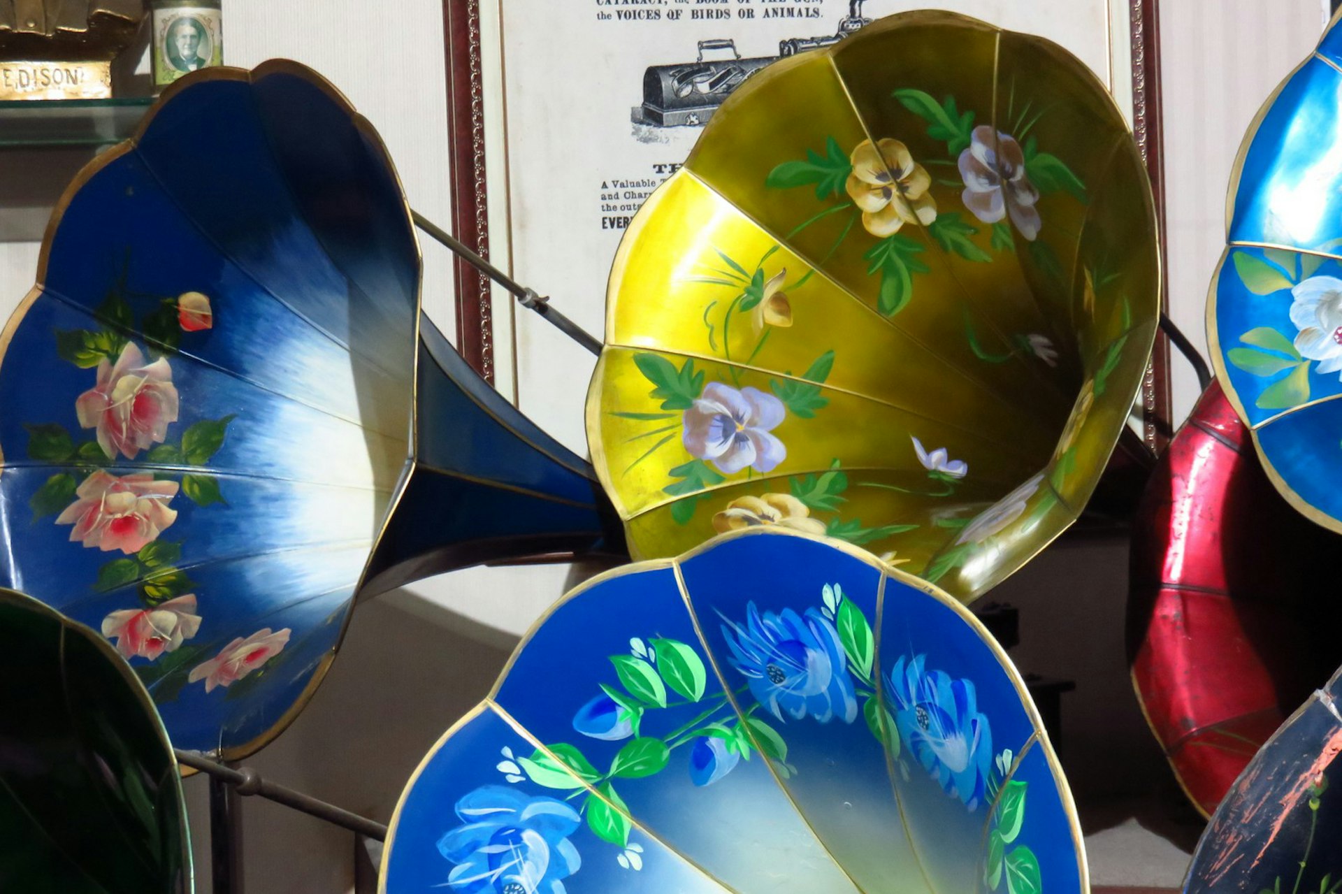 Gramophones painted like delicate Korean fans. Image by Phillip Tang / Lonely Planet