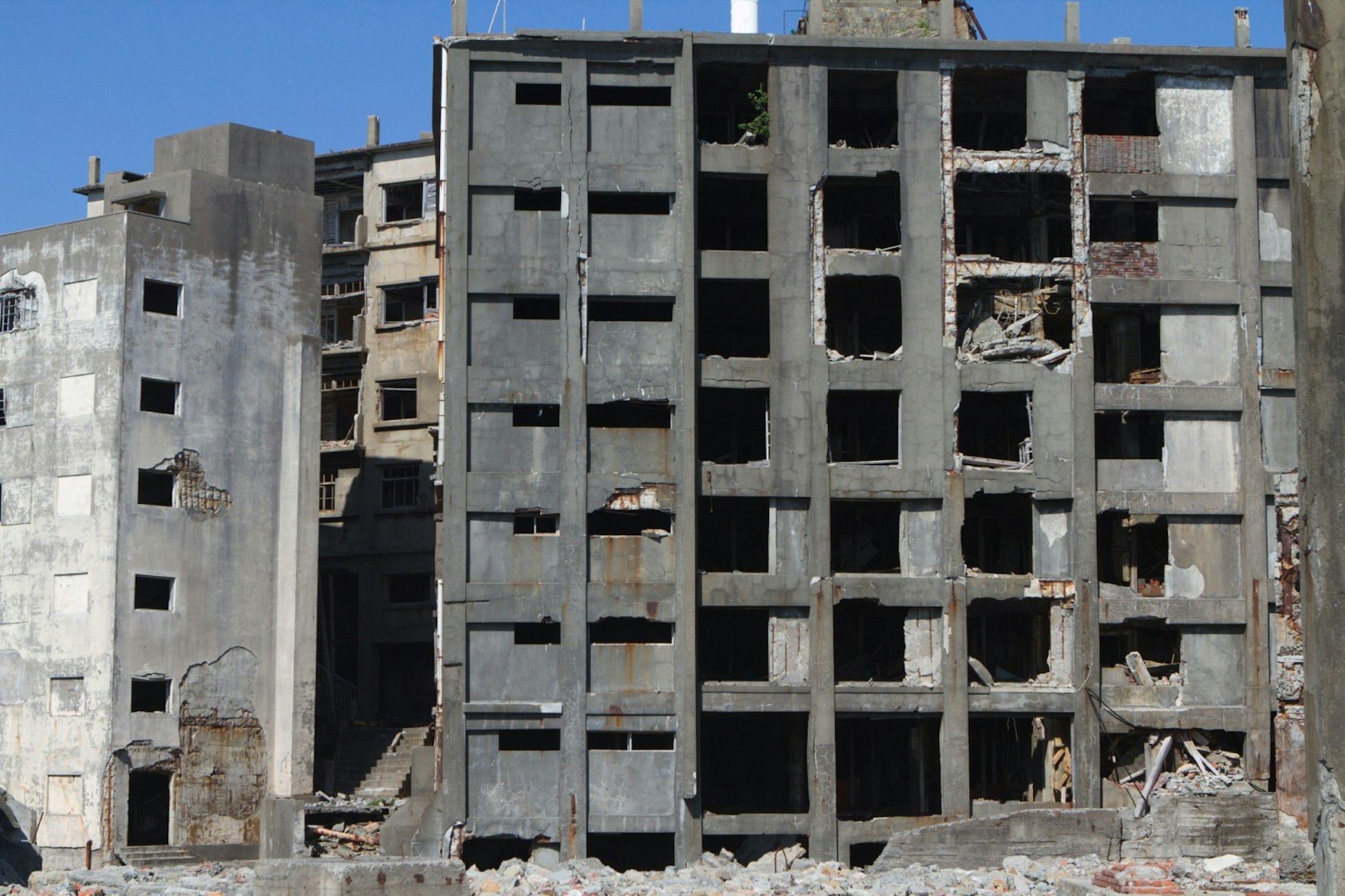 Crumbling apartment building, Hashima