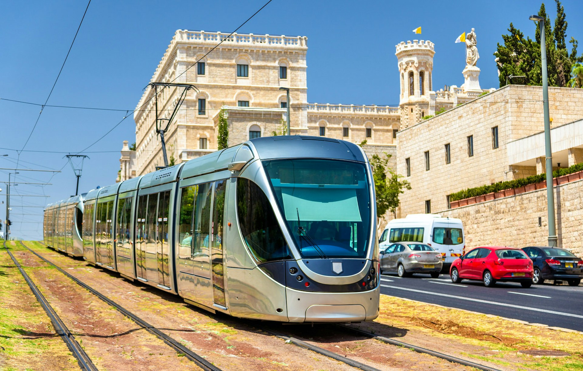 Jerusalem Light Rail service © Leonid Andronov / Getty Images