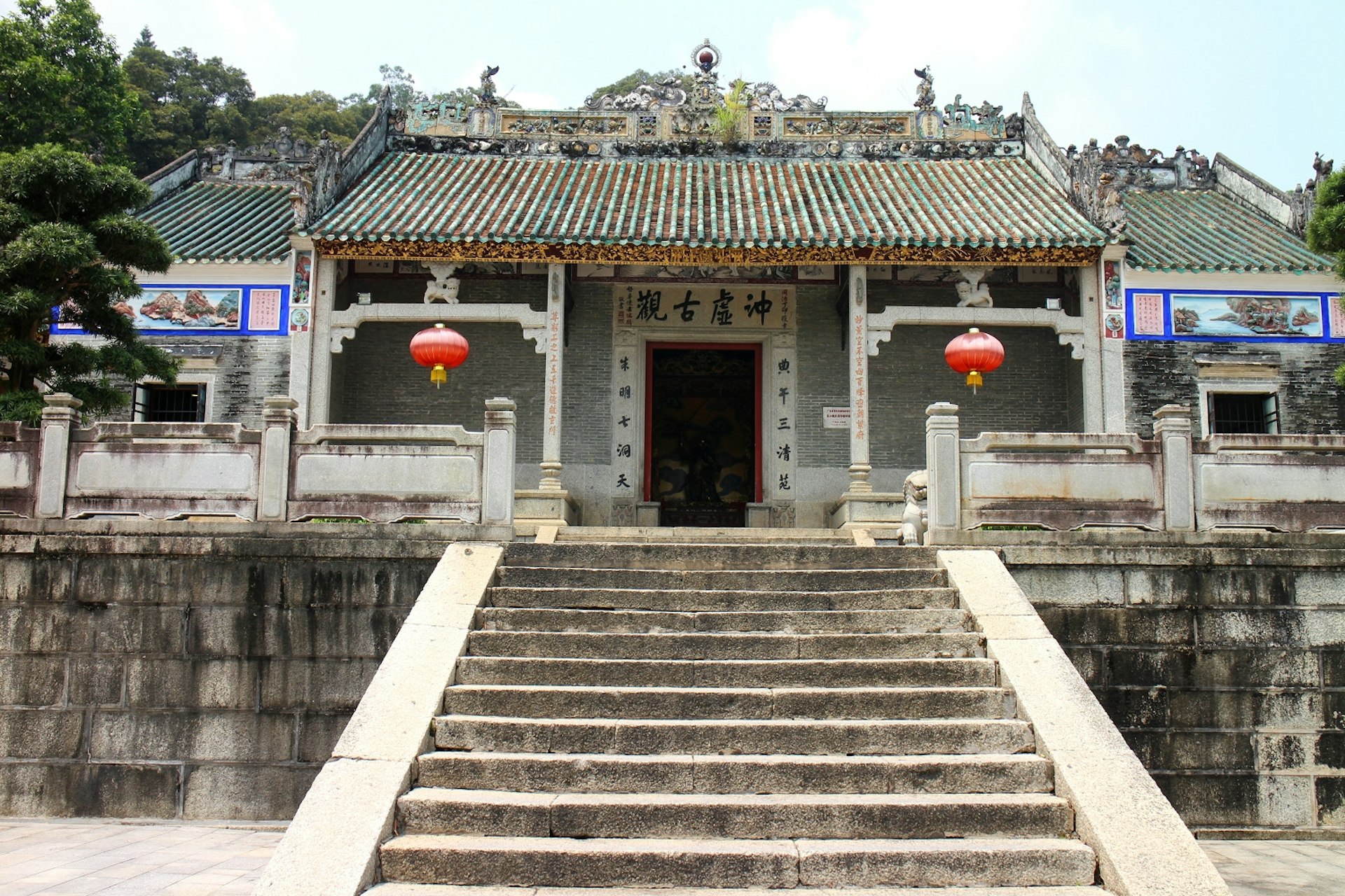 Chongxu Temple is Mount Luofu's spiritual heart. Image by Thomas Bird / Lonely Planet