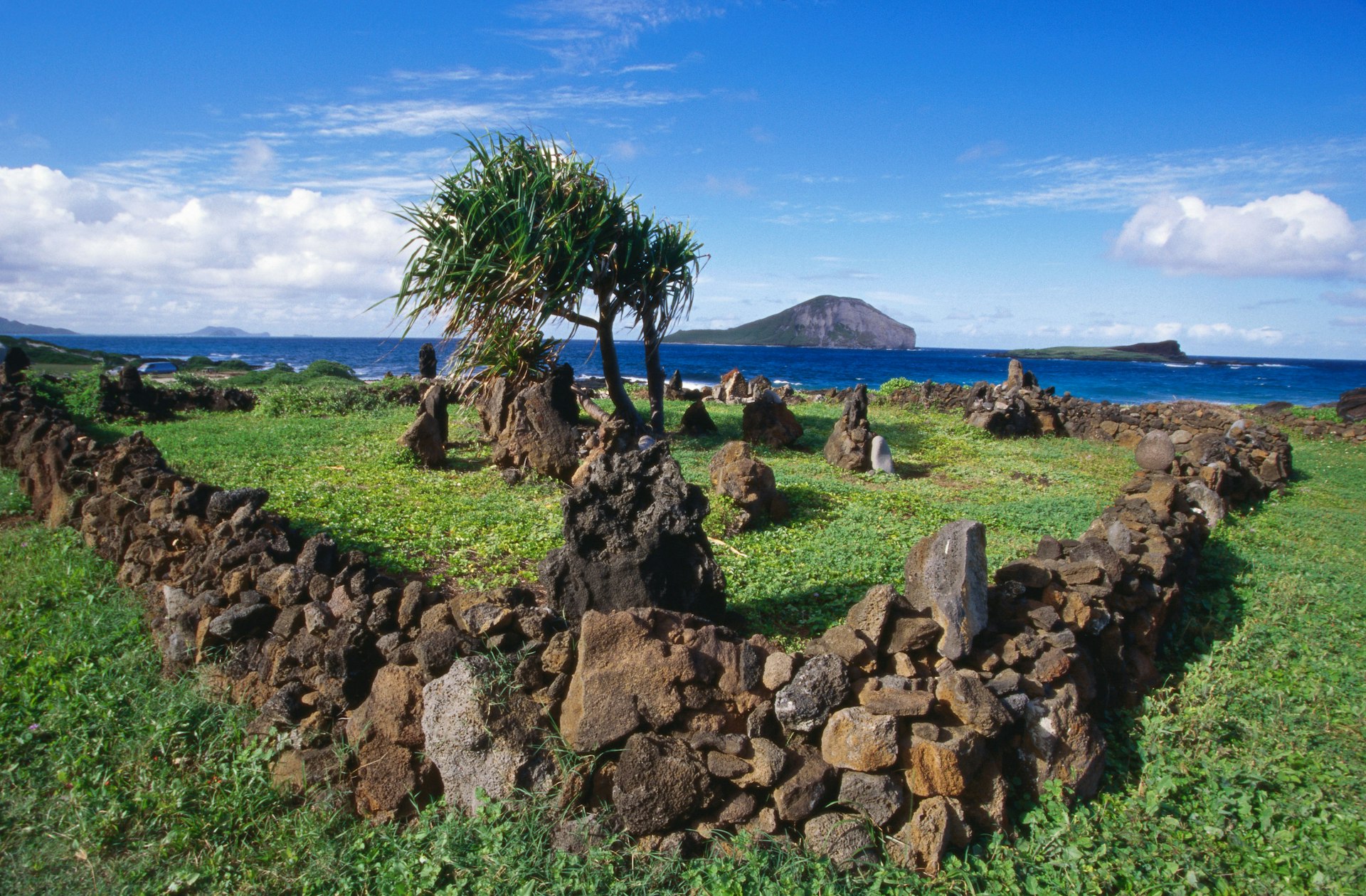 The ruins of an ancient <em>heiau</em> at Kaupo Beach on O‘ahu. Image by Karl Lehmann / Lonely Planet Images / Getty