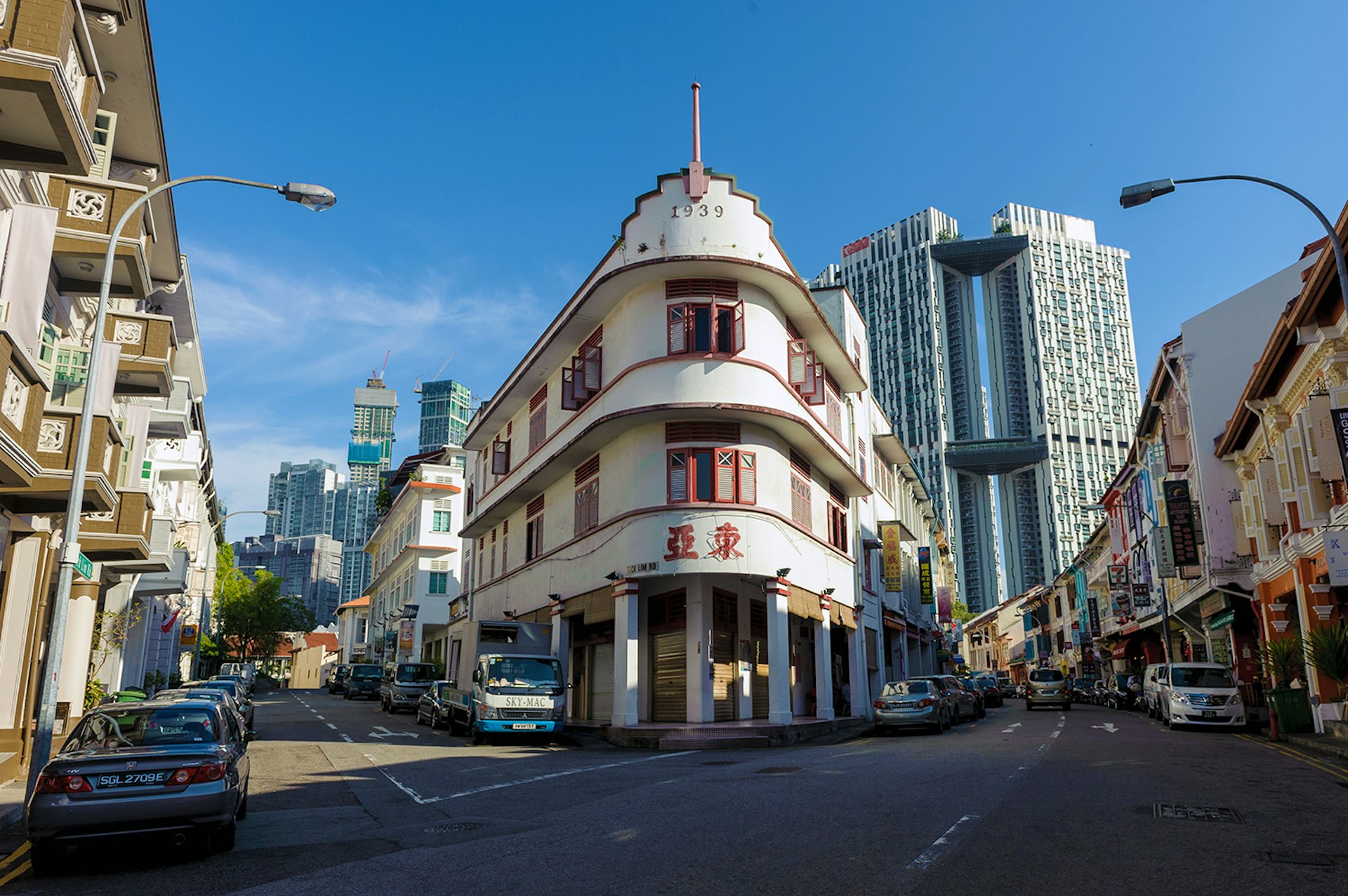 Keong Saik is a favourite after-dark haunt for Singapore's cool crowd © Silas Khua / CC BY 2.0