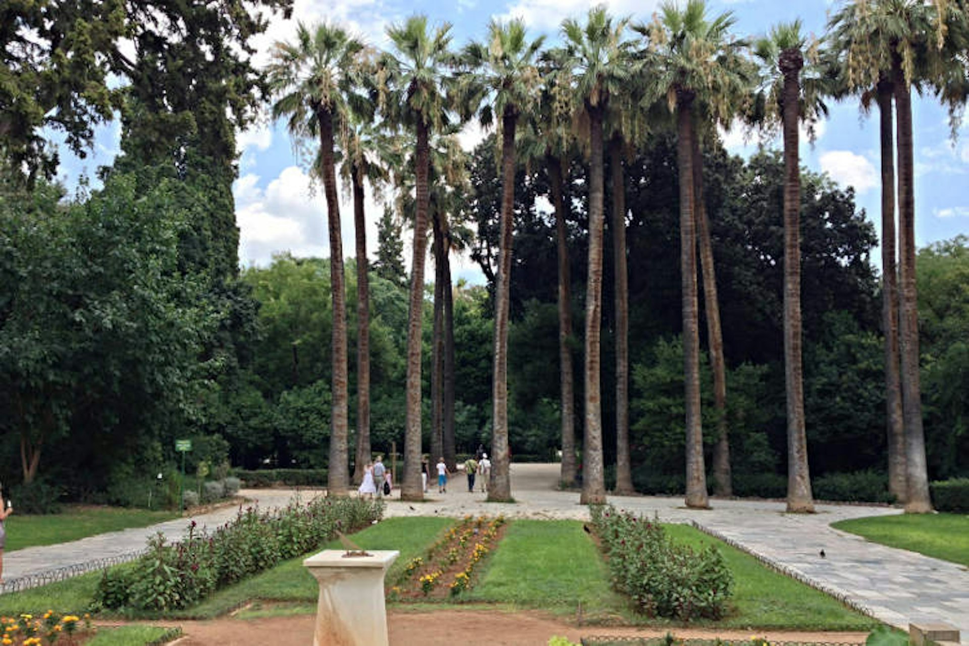 The National Gardens offer a pleasant respite from Athens’ hustle. Image by Dimitris Graffin / CC BY 2.0