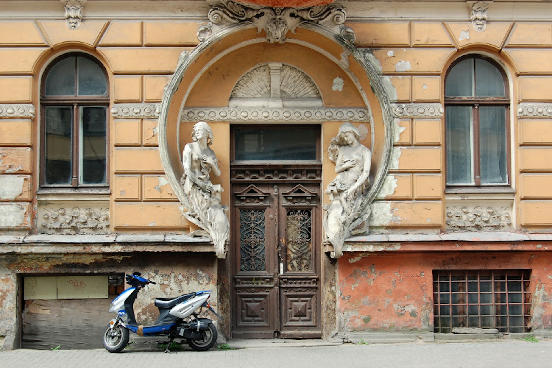 art-nouveau-architecture-riga_750_cs