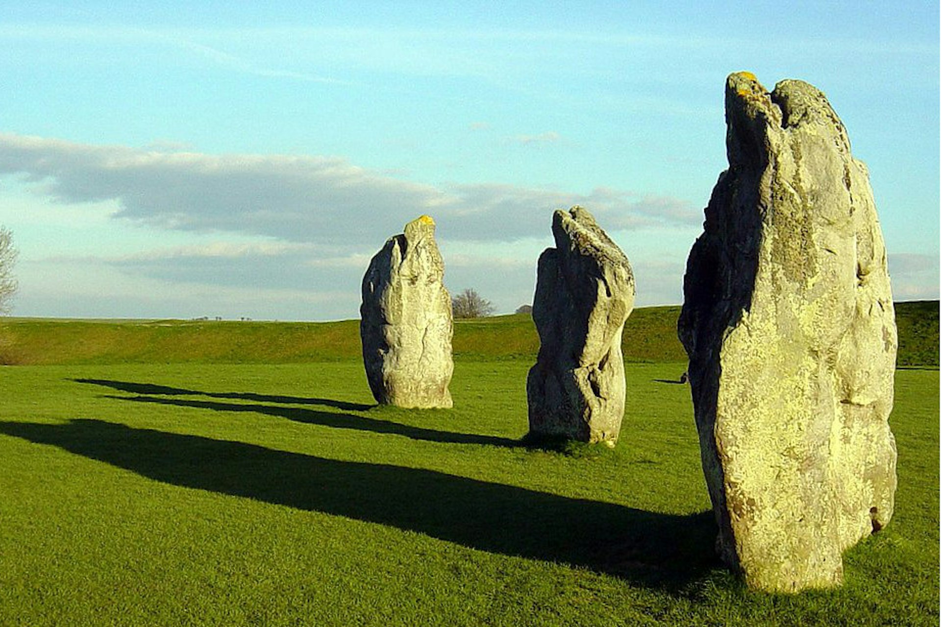The standing stones at Avebury. Image by John Nuttall / CC BY 2.0