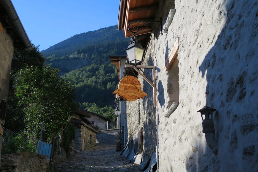 Brewing in a converted alpine hut: Brasserie des sources de Vanoise. Image by Megan Eaves / Lonely Planet