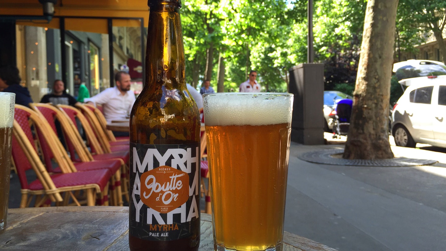 Paris brewery La Goutte d'Or's Myrha pale ale, hoppy goodness for a sunny terrace. Image by Megan Eaves / Lonely Planet