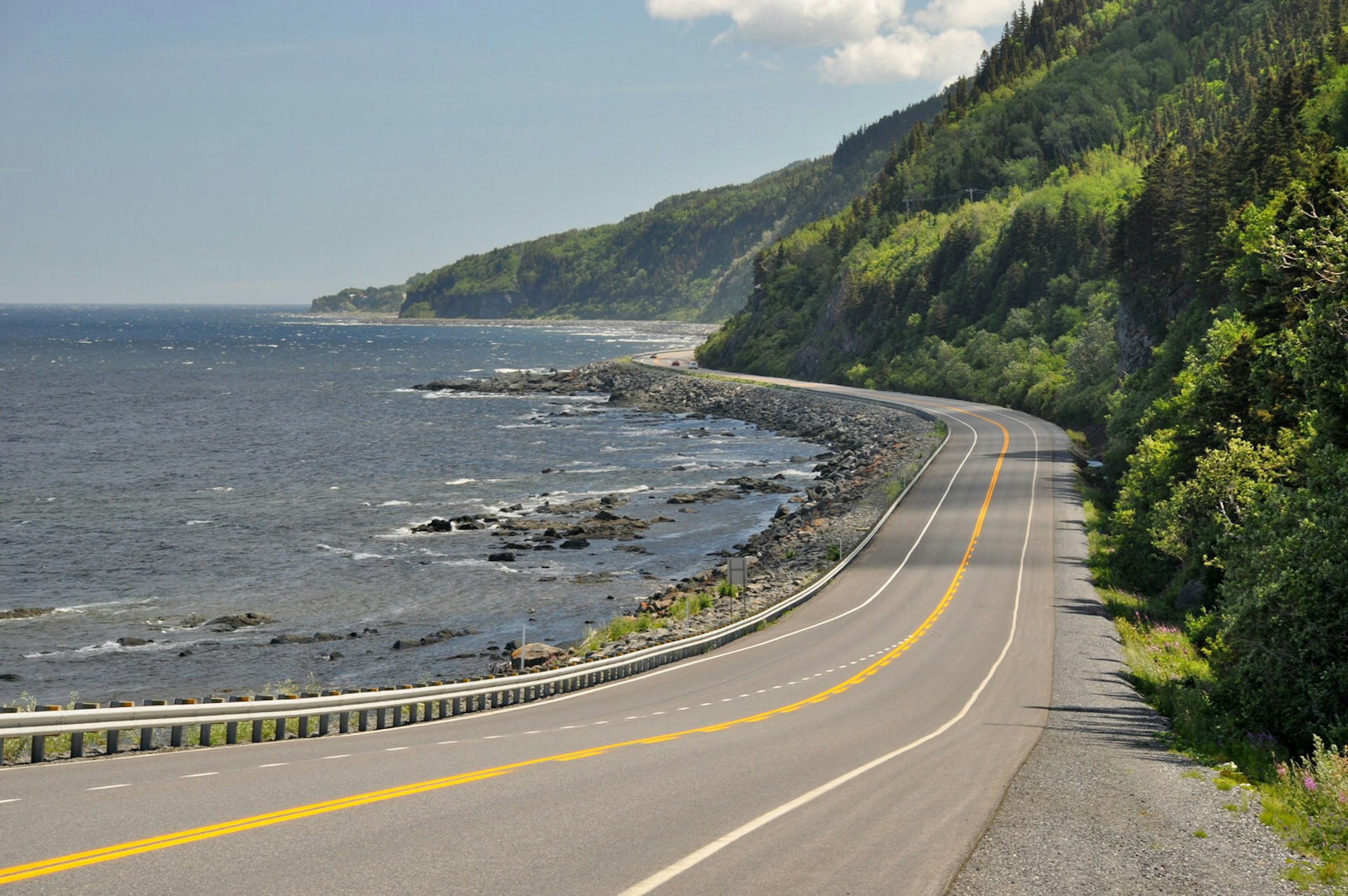 Highway 132 at the coast of Saint Lawrence River – one of the most scenic stretches of the Gaspésie Tour © Mrpluck / Getty Images
