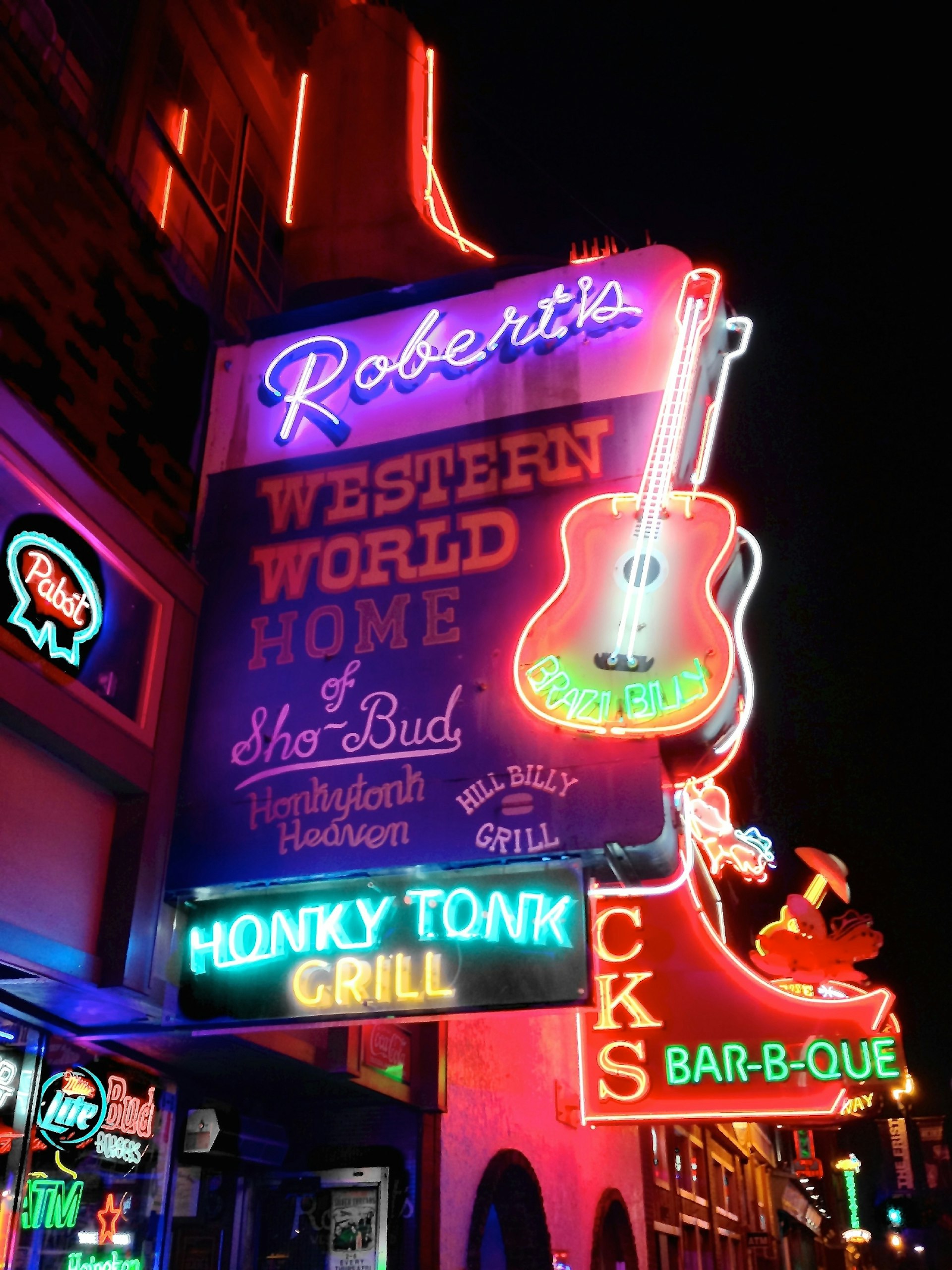 Robert's Western World neon sign in Nashville