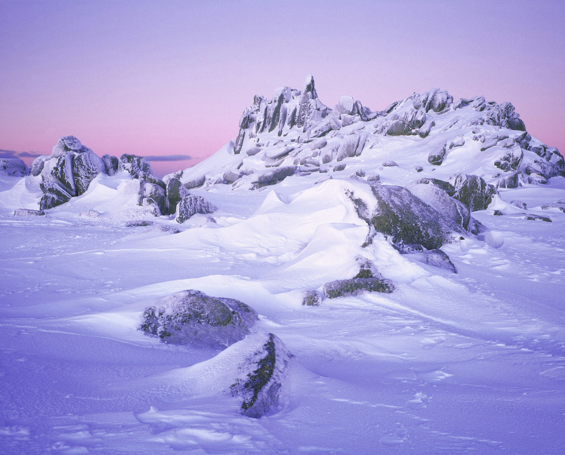 The snow-covered landscape of Mount Kosciusko is a serious challenge for hikers © TED MEAD / Getty Images 