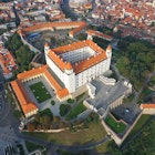 Features - bratislava-castle-150-cs
