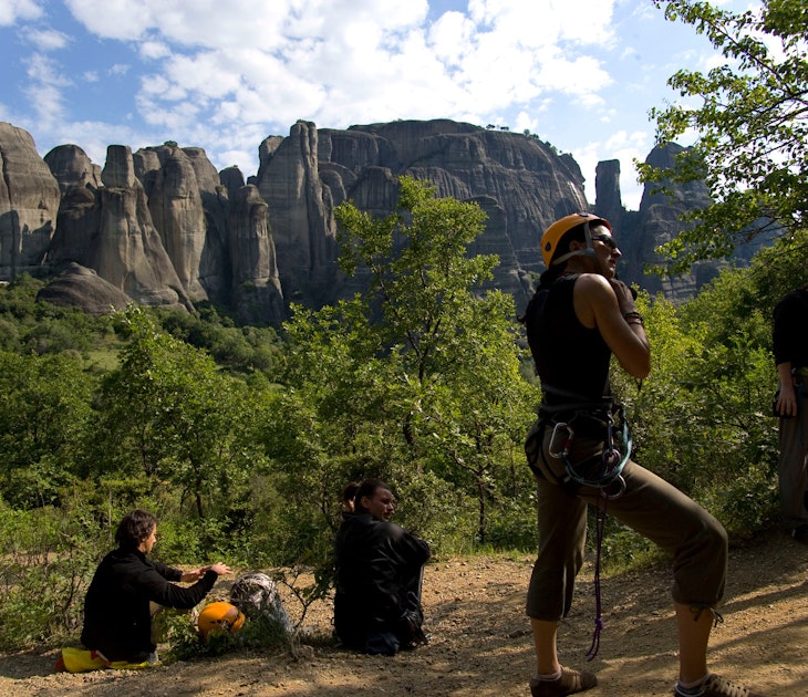 Rock climbers facing the challenge of Meteora © Milos Bicanski / Getty Images
