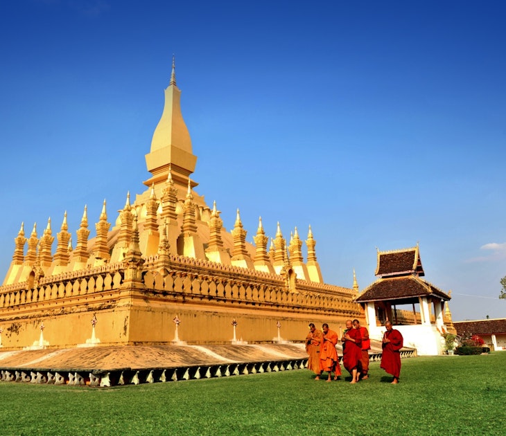 Features - 7-days-laos-vientiane-pha-that-luang