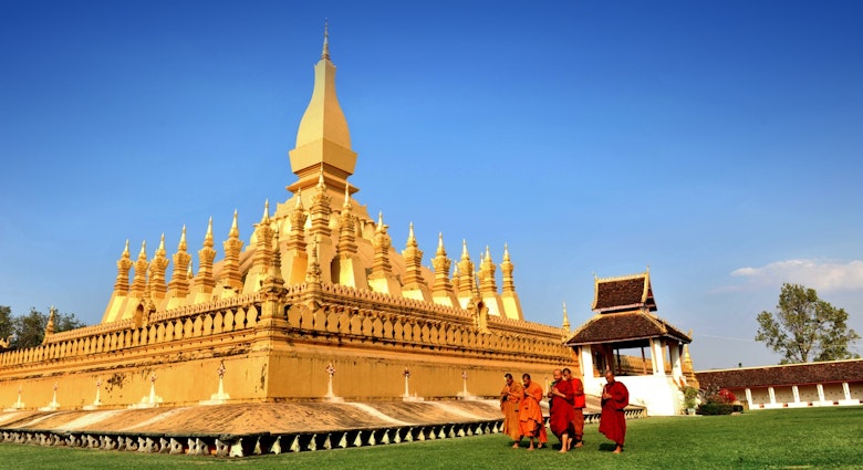 Features - 7-days-laos-vientiane-pha-that-luang