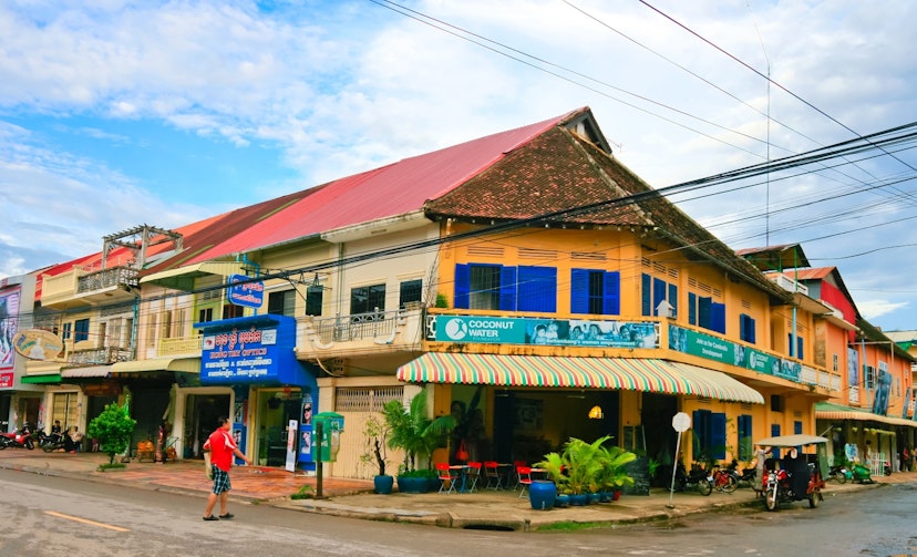 Features - battambang-street-scene