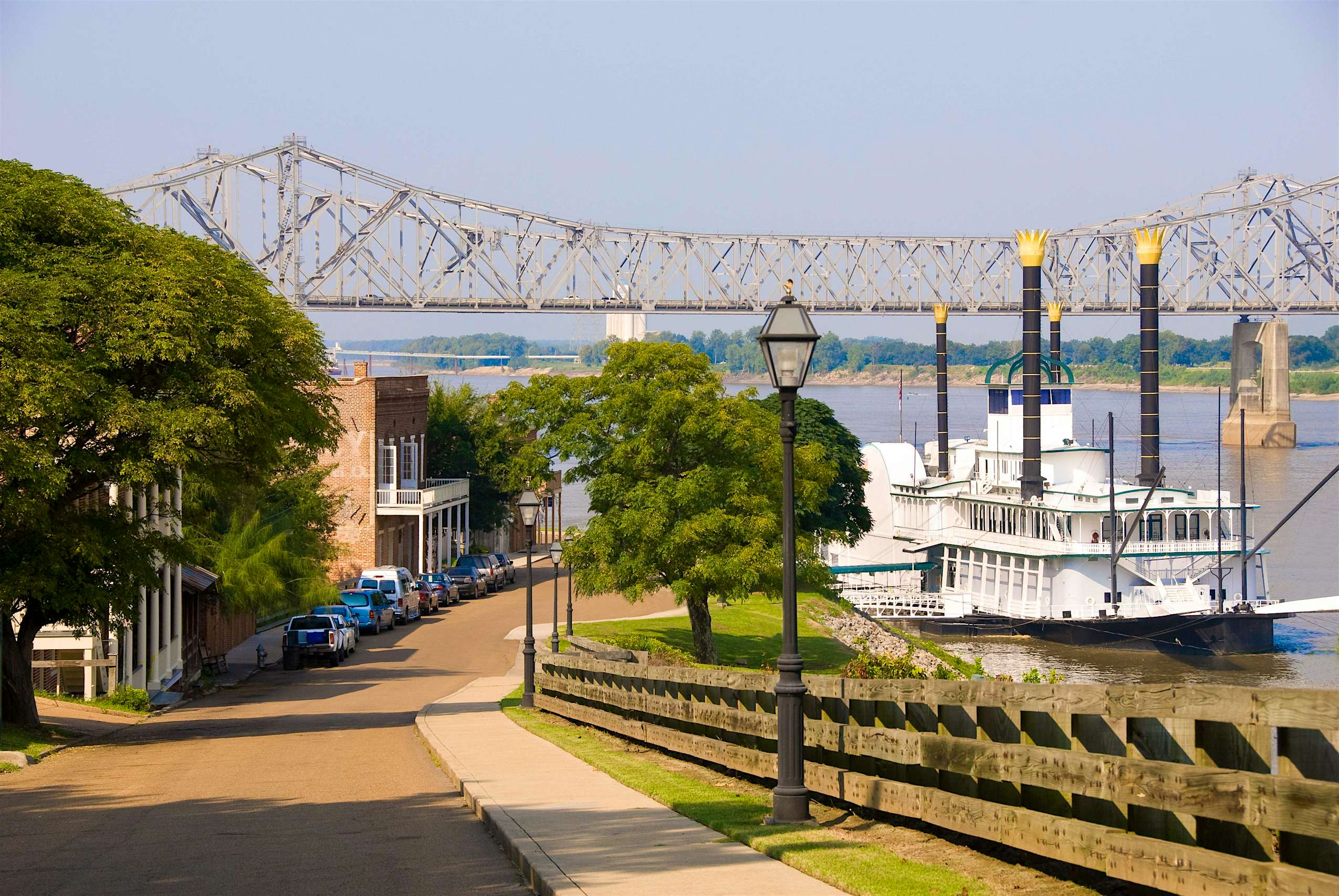 Natchez 300 years of life on the river Lonely
