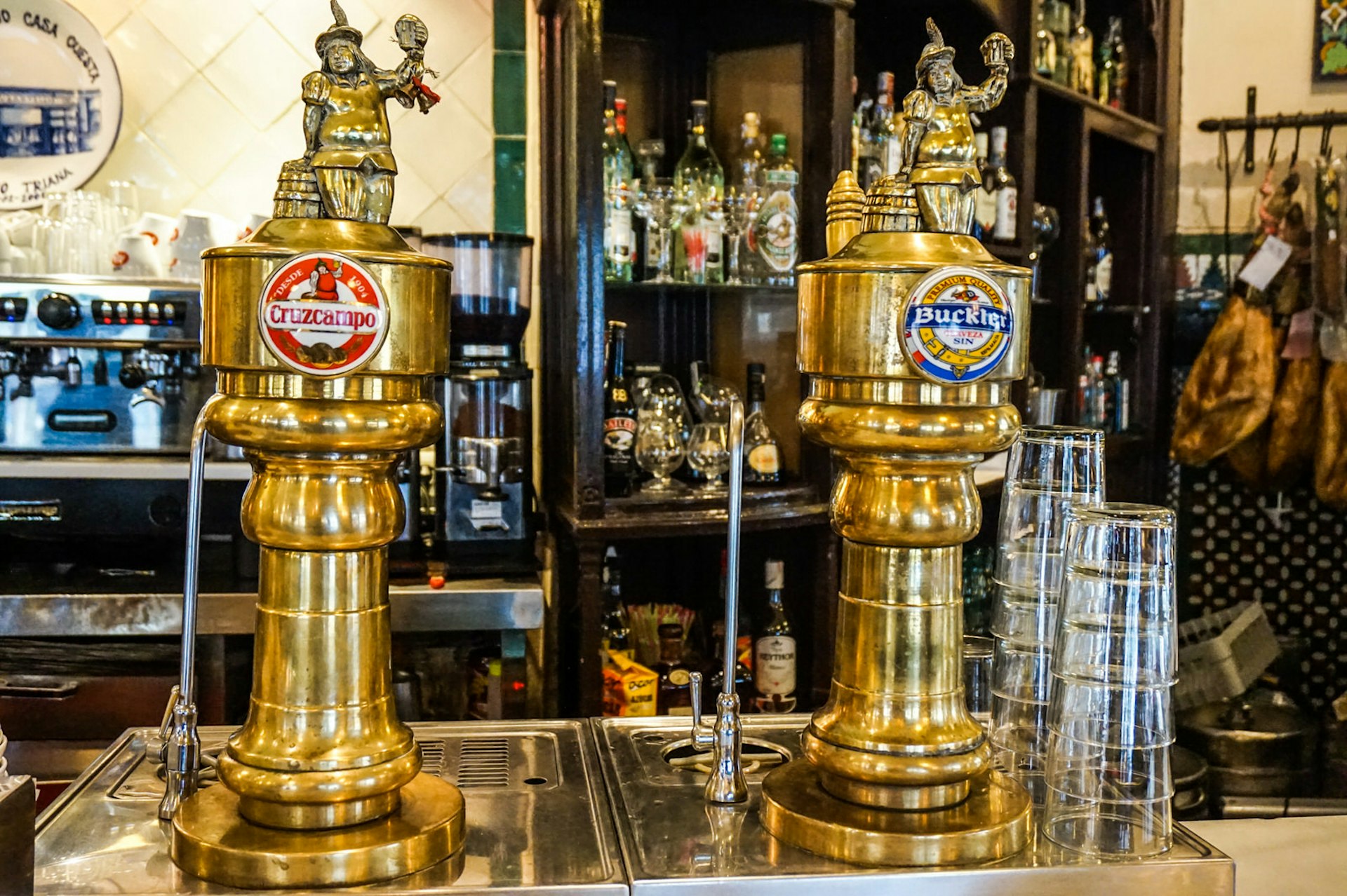Beer pumps in the legendary Casa Cuesta © Brendan Sainsbury / Lonely Planet