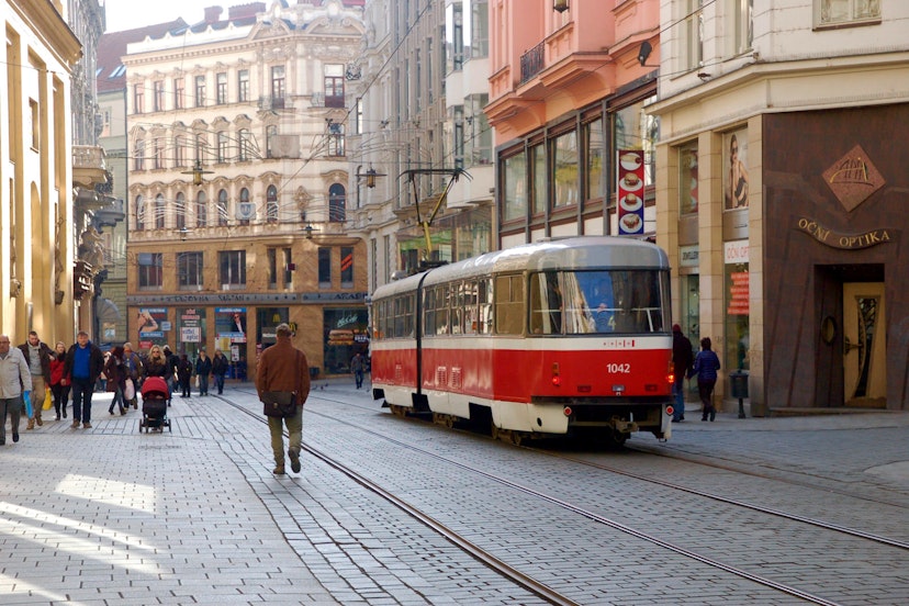 Features - tram-in-brno-1500-cs