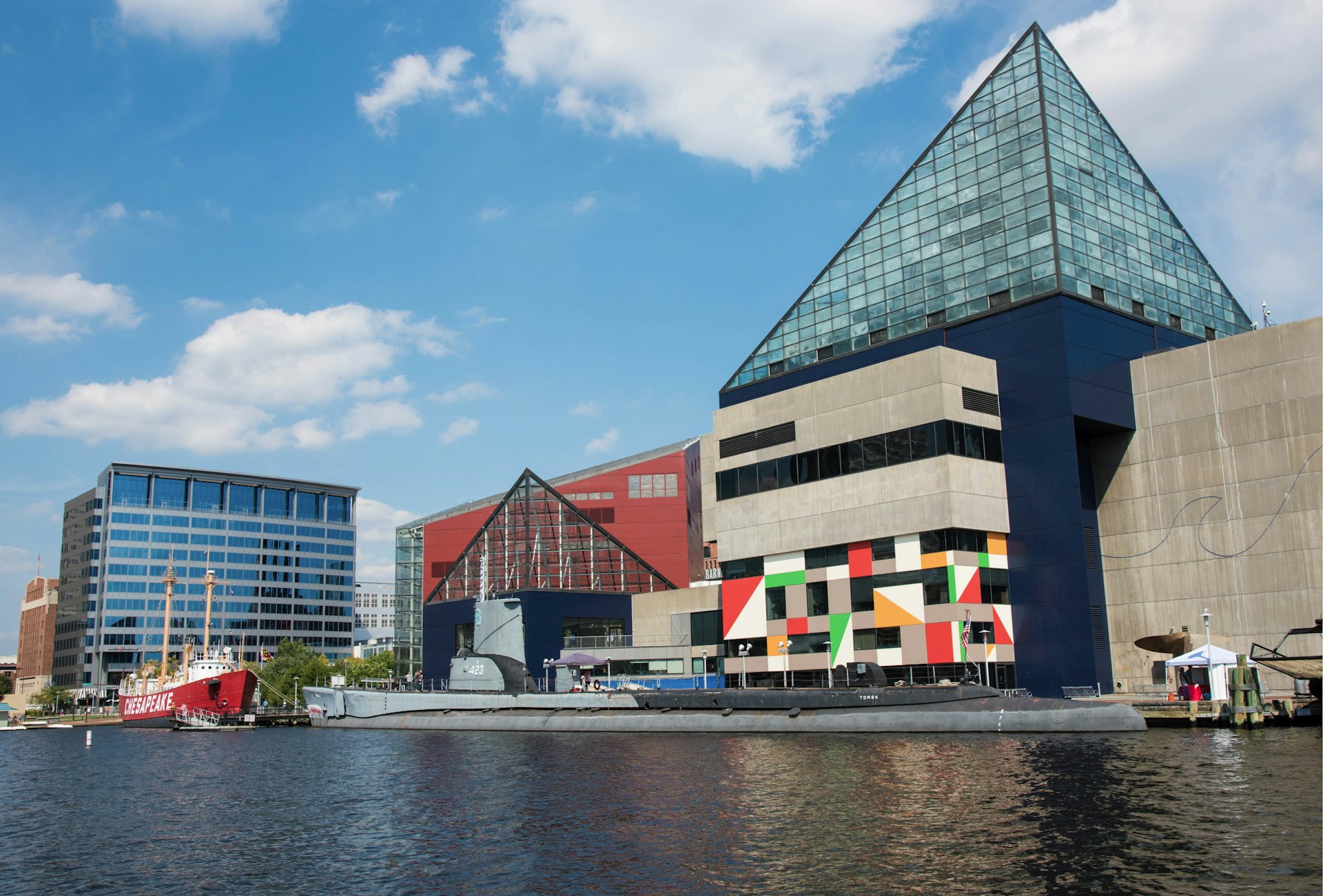 Historic ships in front of the National Aquarium, Baltimore, Maryland. (Photo By: Education Images/UIG via Getty Images)