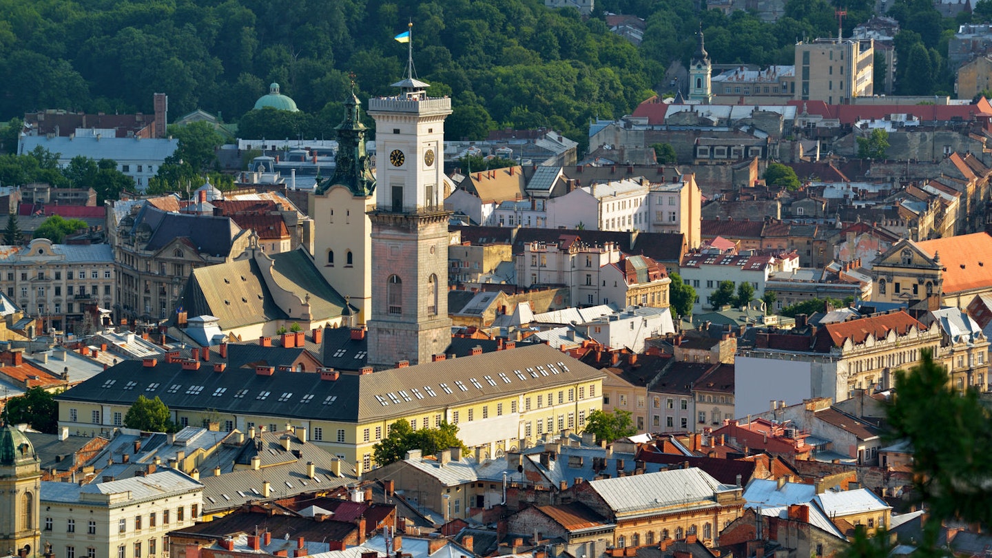 Lviv's Town Hall on Ploshcha Rynok © Artur Synenko / Shutterstock