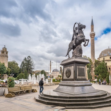 Philip II of Macedon statue at Magnolia Square in Bitola © Witold Skrypczak / Getty Images